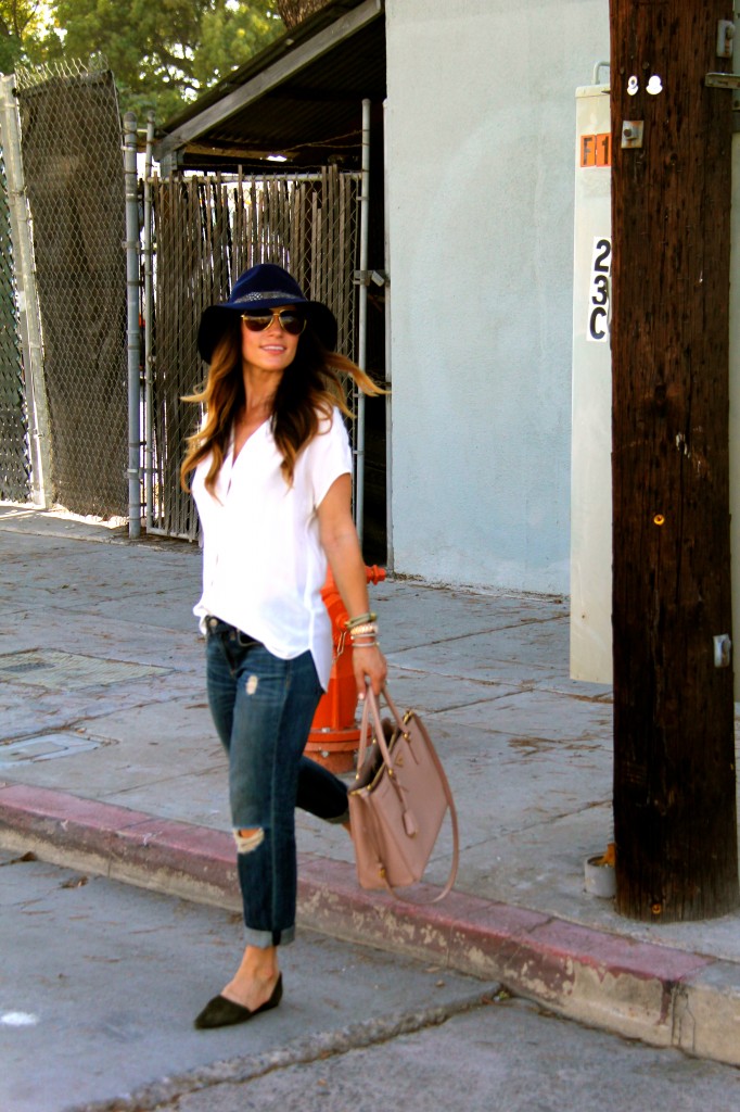 boyfriend jeans, d'orsay flats, navy fedora 