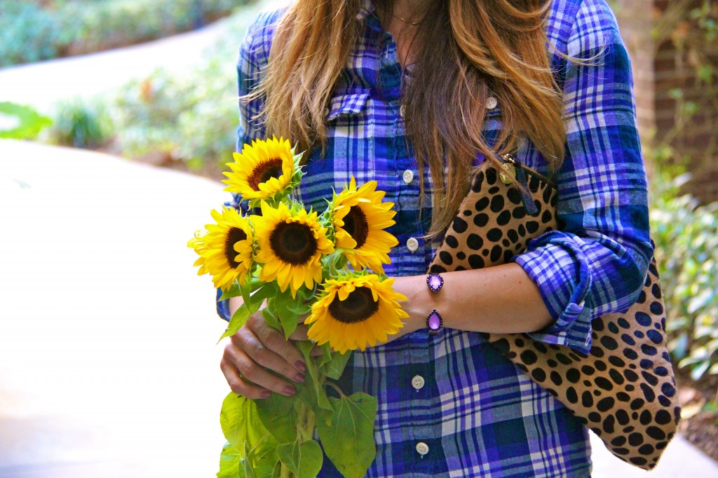 sunflowers, plaid top