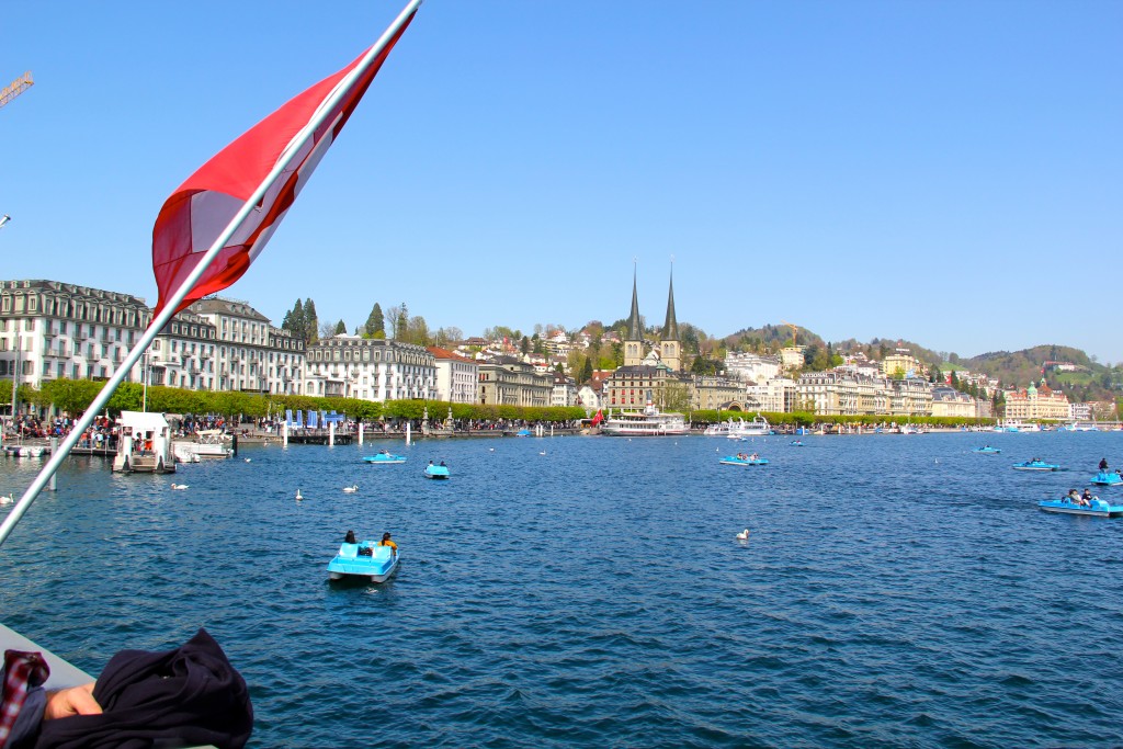 Lake Lucerne Switzerland // itsy bitsy indulgences 