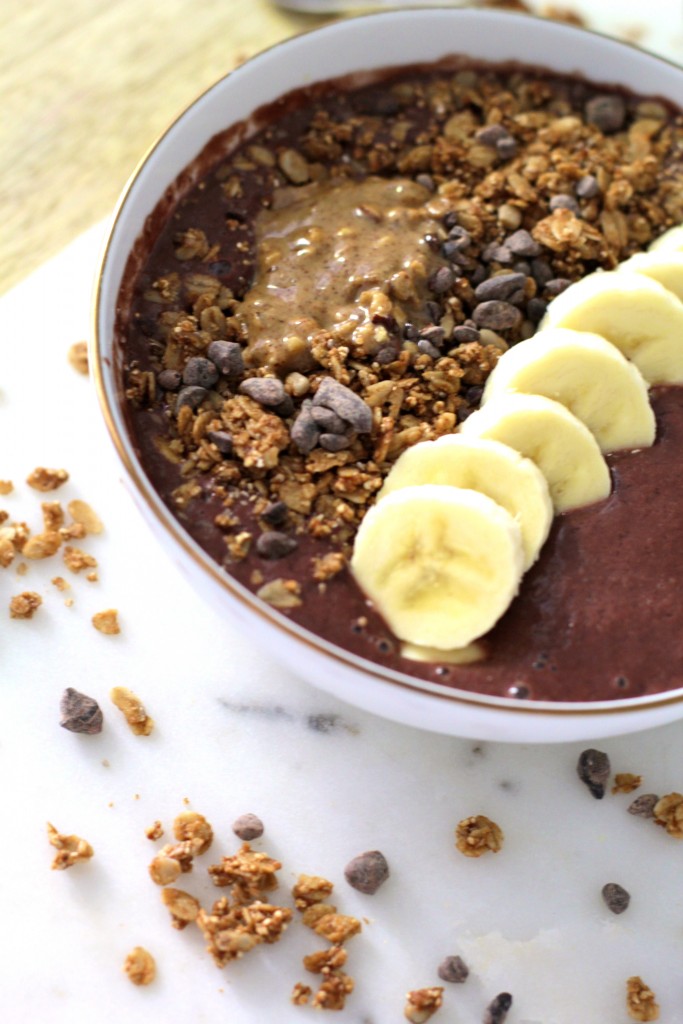 chocolate banana acai bowl, dairy free gluten free, itsy bitsy indulgences 