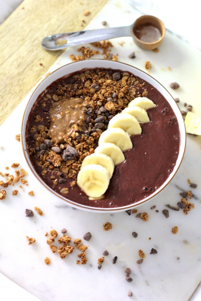 chocolate acai bowl, clean eating, itsy bitsy indulgences 