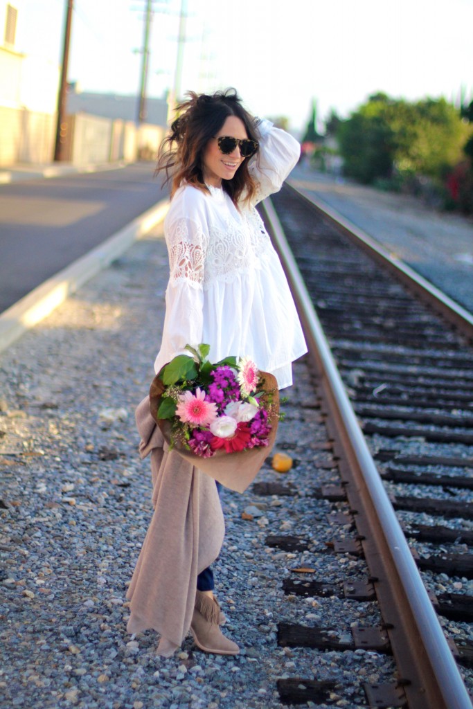 white boho blouse, pregnancy style, itsy bitsy indulgences 