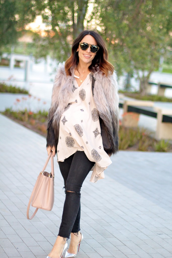 faux fur jacket, holiday dressing the bump, itsy bitsy indulgences 