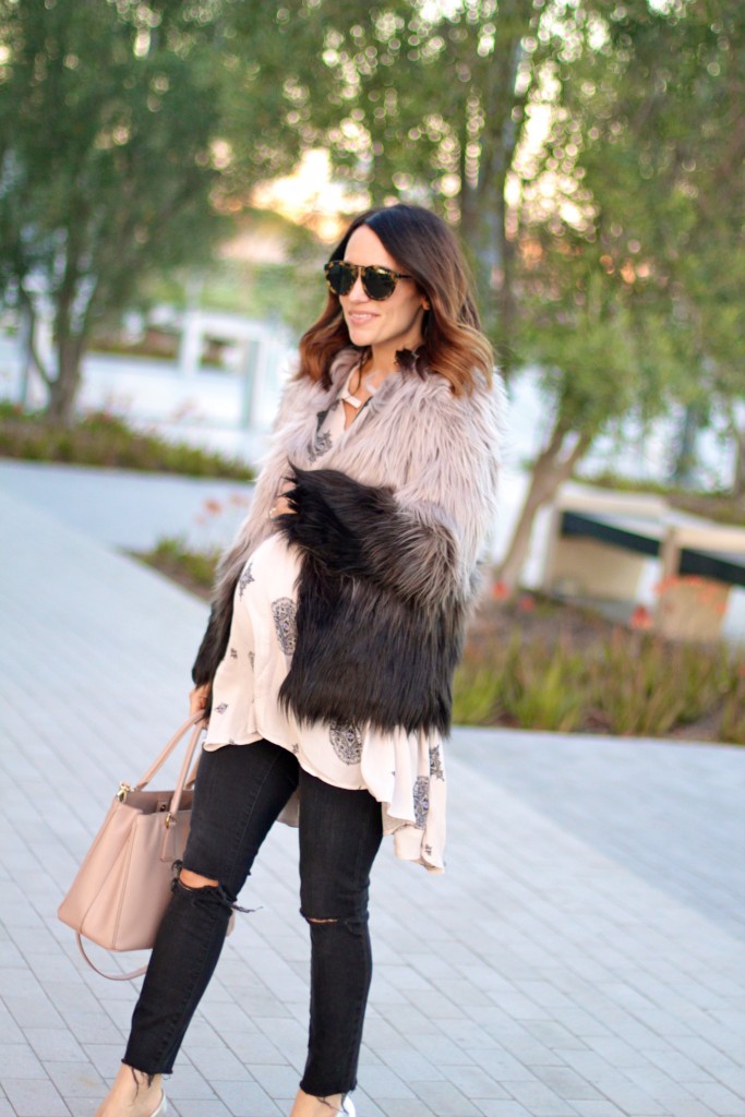 faux fur jacket, baby bump, itsy bitsy indulgences 