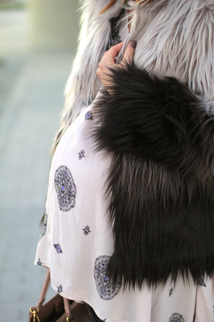 two toned faux fur coat, pregnancy style, itsy bitsy indulgences 