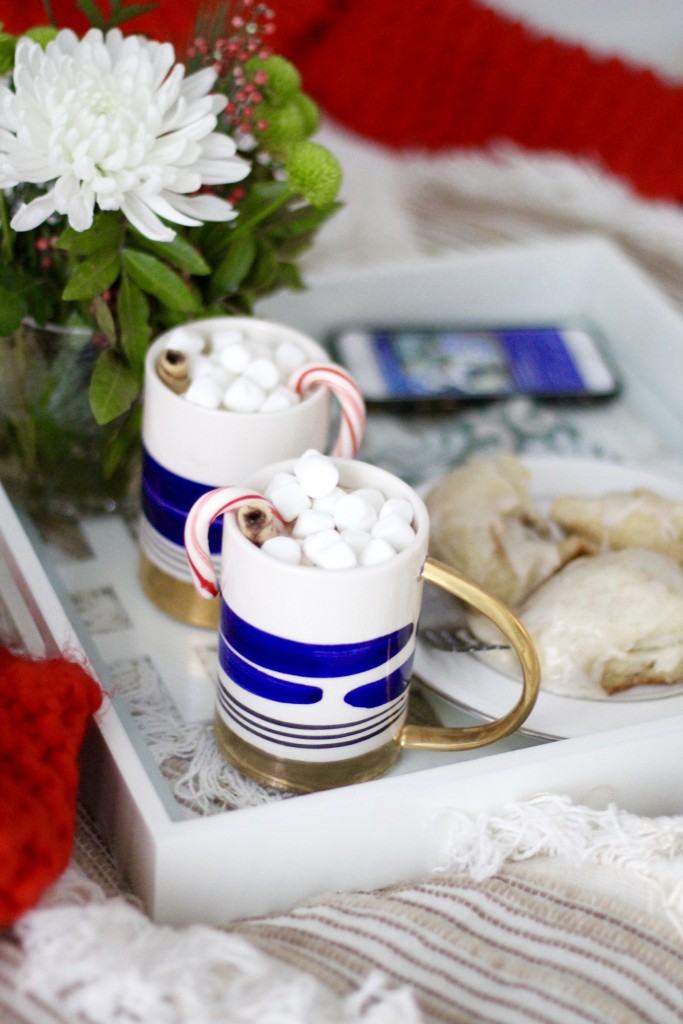 Christmas morning cinnamon rolls, itsy bitsy indulgences 