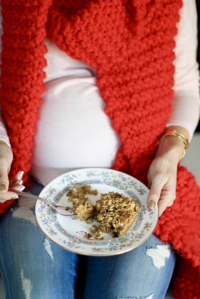 cinnamon oatmeal bake, itsy bitsy indulgences 