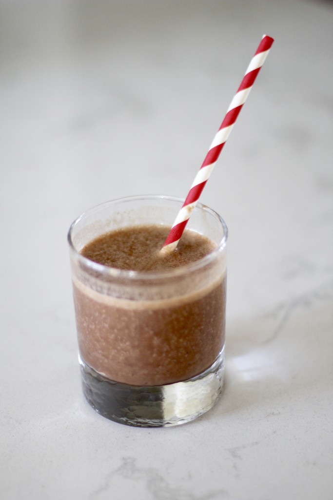 chocolate banana smoothie, itsy bitsy indulgences