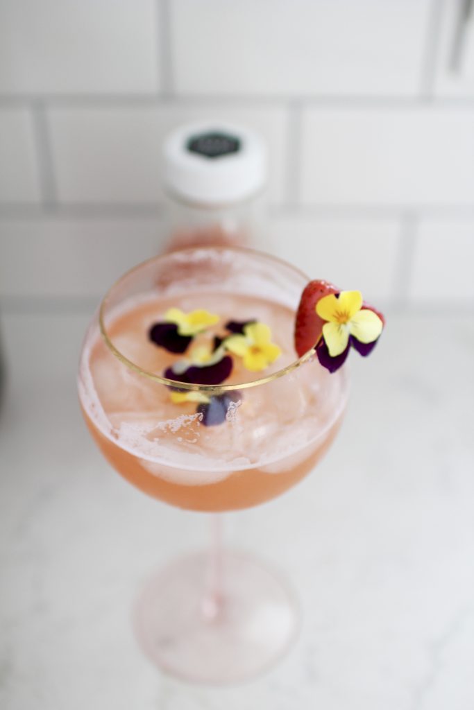 summer champagne cocktail, itsy bitsy indulgences 