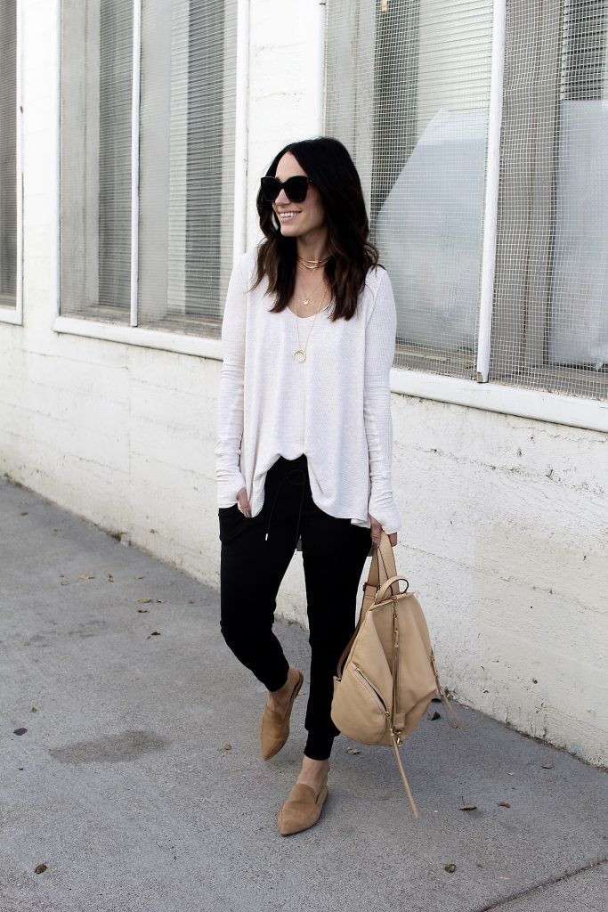 comfortable thanksgiving outfit, itsy bitsy indulgences 