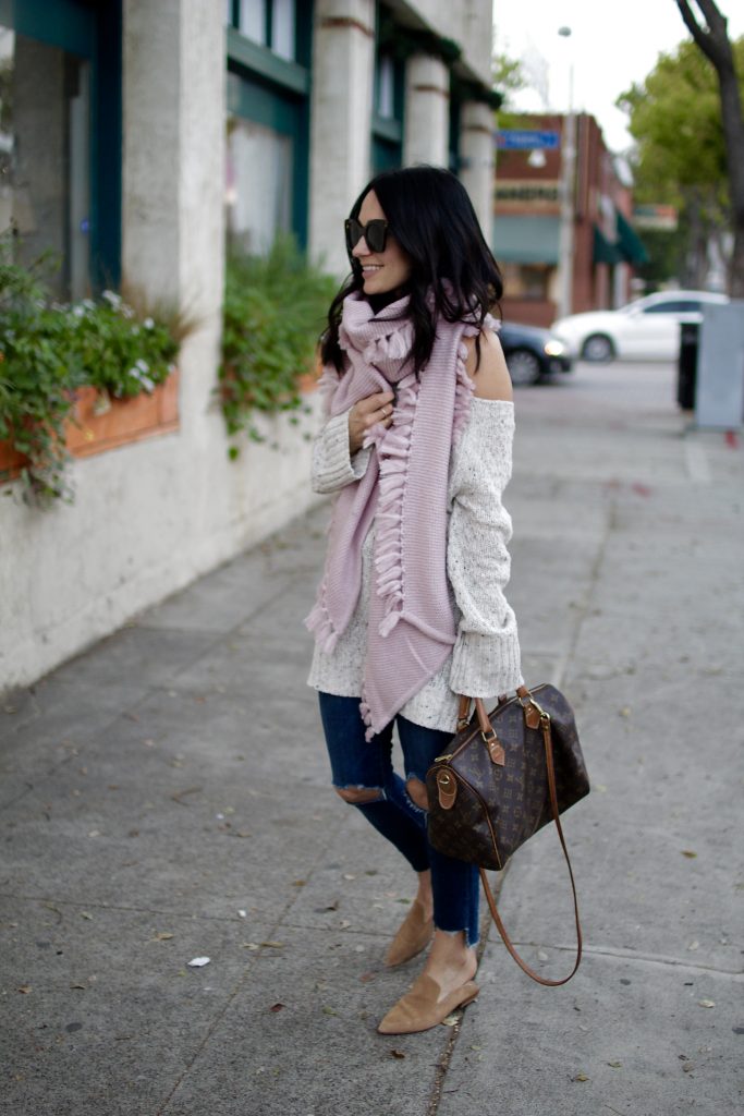 thanksgiving outfit, tassel scarf, itsy bitsy indulgences 