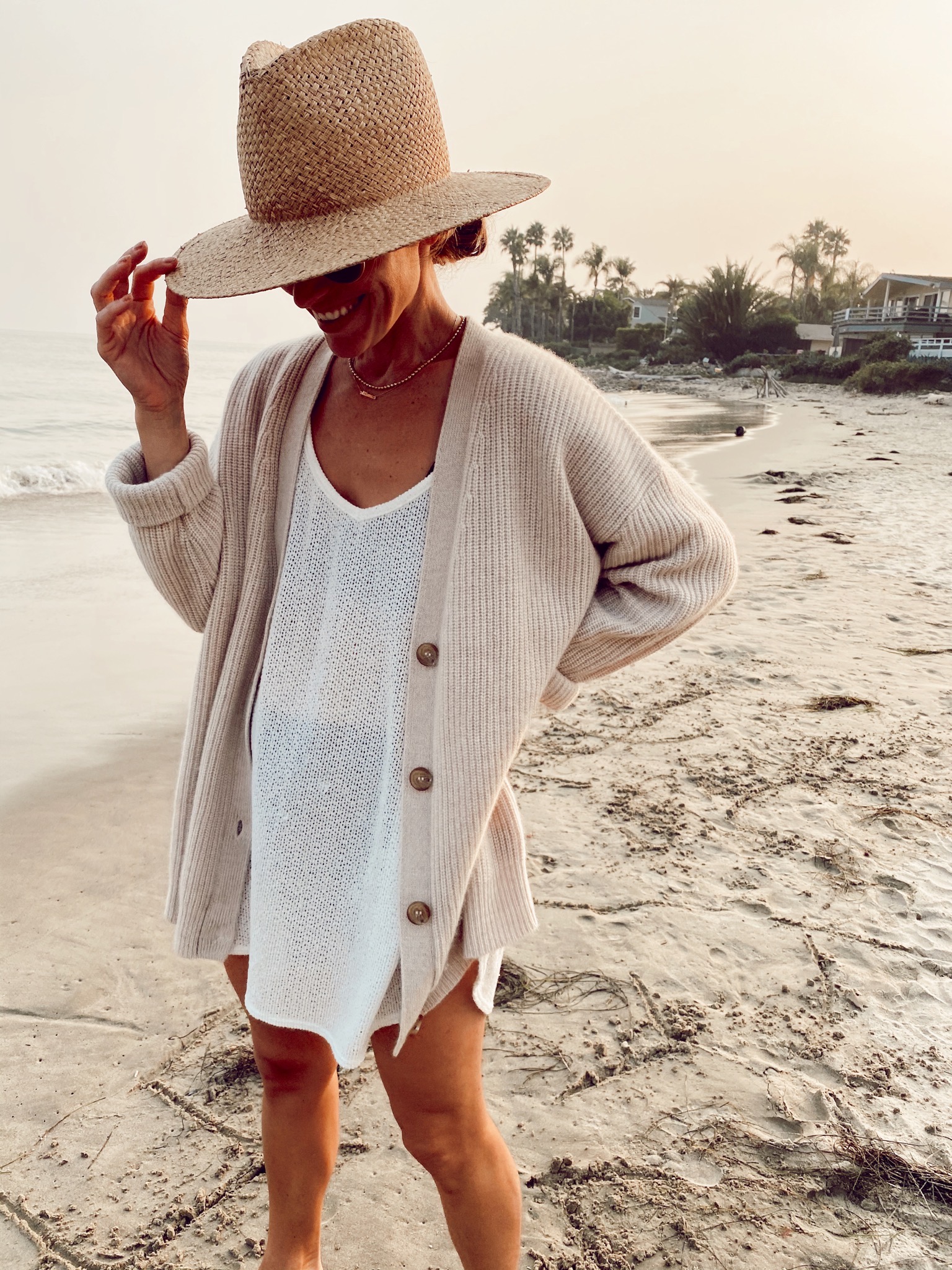 16 Ways To Style A Cardigan In The Summer Season - Itsy Bitsy