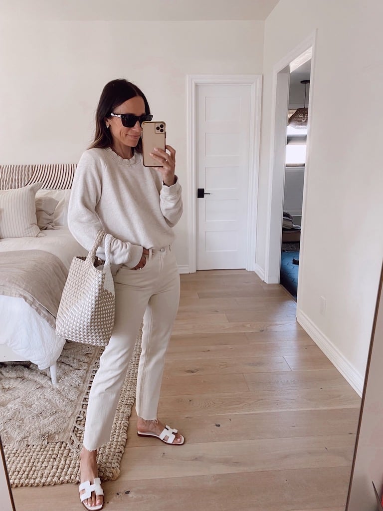 Outfits for Work with White Jeans - Pumps & Push Ups